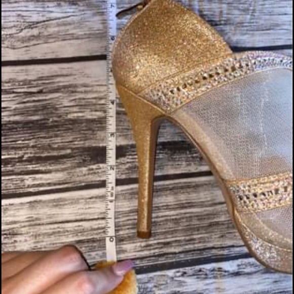 Heels - Picture 2 of 2